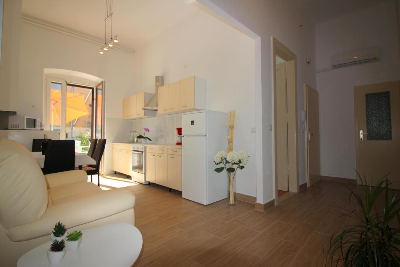 Apartment Old City Poreč Extérieur photo
