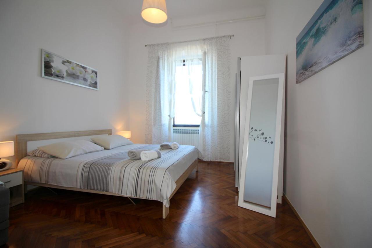 Apartment Old City Poreč Extérieur photo